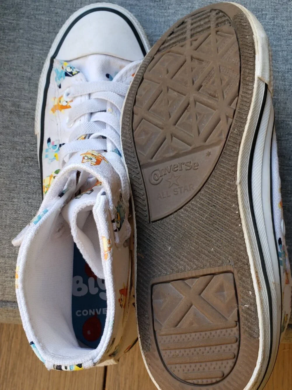 EUC CTAS Converse Easy On Hi Bluey All Over Print (2 Youth) KICKS